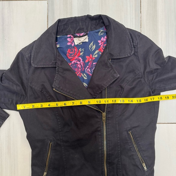 Side Zip Jacket Levi’s Women’s Small S Black Utility Jean Canvas Short - Picture 6 of 7